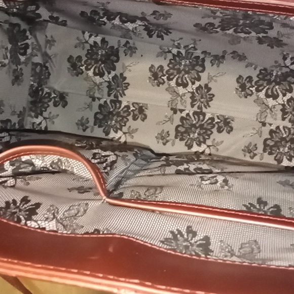 NWT Wilson's Leather Tote/RED!!! - Picture 8 of 8